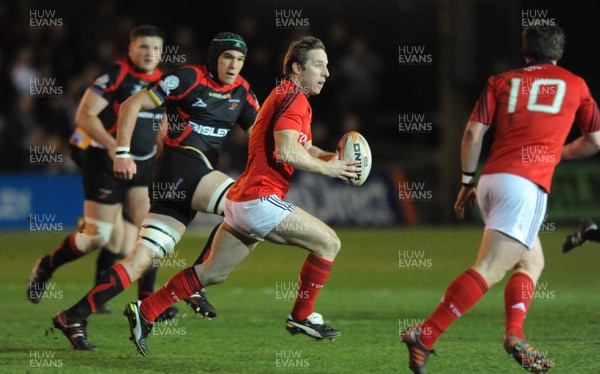 030312 - Newport-Gwent Dragons v Munster - RaboDirect PRO12 -Tomas O'Leary of Munster look for a way through