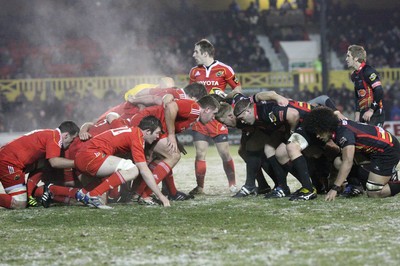 26.11.10...Newport Gwent Dragons v Munster, Magners League -  The two packs prepare for a scrum in the Munster 22 