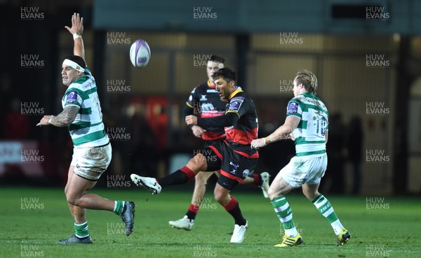 151217 - Dragons v Newcastle Falcons - European Rugby Challenge Cup - Gavin Henson of Dragons chips ahead