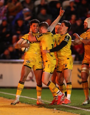 160126 - Dragons v Newcastle Red Bulls - European Rugby Challenge Cup - Rio Dyer of Dragons celebrates scoring a try with team mates