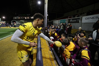 160126 - Dragons v Newcastle Red Bulls - European Rugby Challenge Cup - Rio Dyer of Dragons with fans at full time