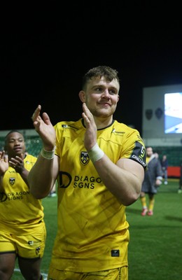 160126 - Dragons v Newcastle Red Bulls - European Rugby Challenge Cup - Shane Lewis-Hughes of Dragons at full time