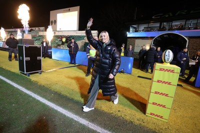 160126 - Dragons v Newcastle Red Bulls - European Rugby Challenge Cup - Lauren Price walks onto the pitch