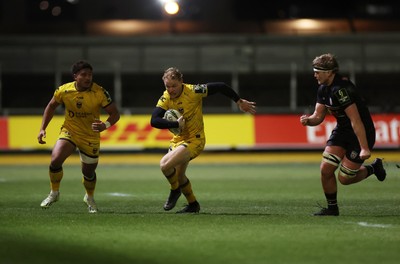 160126 - Dragons v Newcastle Red Bulls - European Rugby Challenge Cup - David Richards of Dragons 