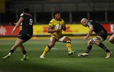 160126 - Dragons v Newcastle Red Bulls - European Rugby Challenge Cup - Fine Inisi of Dragons 