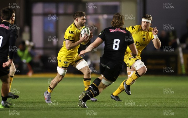 160126 - Dragons v Newcastle Red Bulls - European Rugby Challenge Cup - Thomas Young of Dragons 