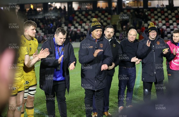 160126 - Dragons v Newcastle Red Bulls - European Rugby Challenge Cup - Dragons Head Coach Filo Tiatia speaks in the team huddle