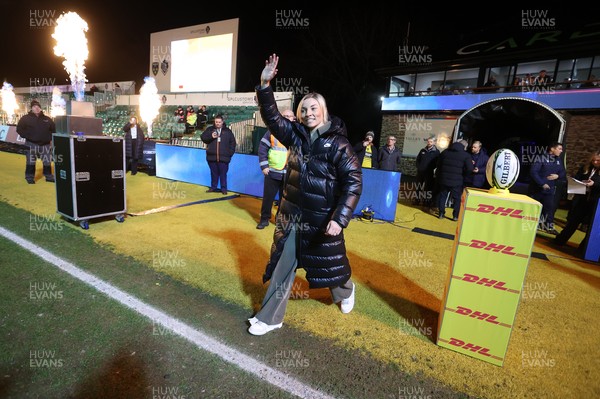 160126 - Dragons v Newcastle Red Bulls - European Rugby Challenge Cup - Lauren Price walks onto the pitch