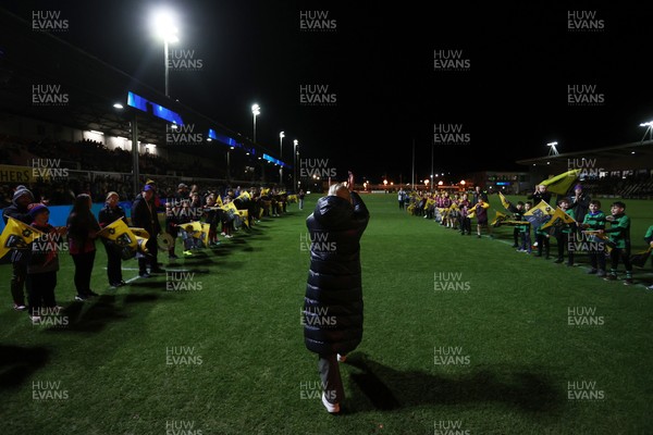 160126 - Dragons v Newcastle Red Bulls - European Rugby Challenge Cup - Lauren Price walks onto the pitch