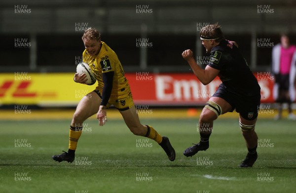 160126 - Dragons v Newcastle Red Bulls - European Rugby Challenge Cup - David Richards of Dragons 