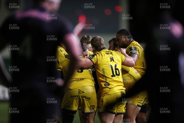 160126 - Dragons v Newcastle Red Bulls - European Rugby Challenge Cup - George Roberts of Dragons 