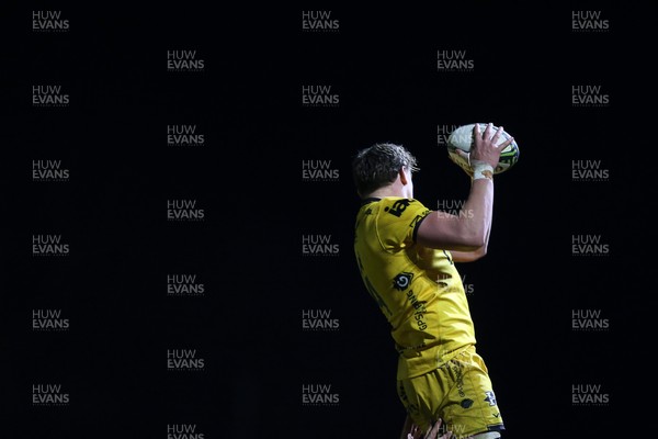 160126 - Dragons v Newcastle Red Bulls - European Rugby Challenge Cup - Ryan Woodman of Dragons 