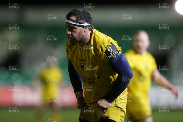160126 - Dragons v Newcastle Red Bulls - European Rugby Challenge Cup - Robert Hunt of Dragons 