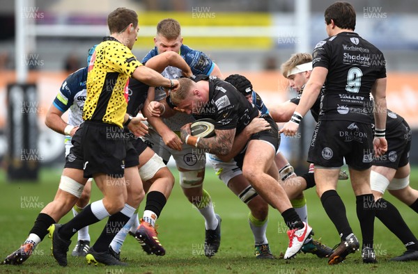 040120 - Dragons v Ospreys - Guinness PRO14 - Ross Moriarty of Dragons is tackled by Adam Beard of Ospreys
