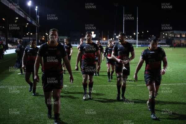 311217 - Dragons v Ospreys - Guinness PRO14 - Dejected Dragons leave the field at full time