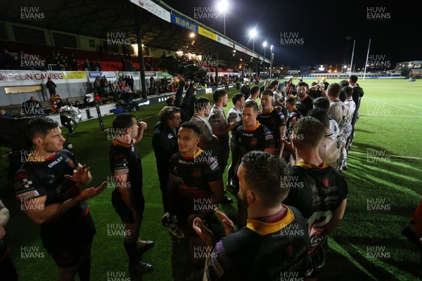 311217 - Dragons v Ospreys - Guinness PRO14 - Dejected Dragons walk through the tunnel at full time