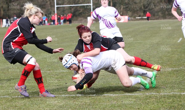 070413 - Dragons u18 Women v Ospreys u18 Women, Cross Keys - Ospreys Hannah Jones powers over to score try 