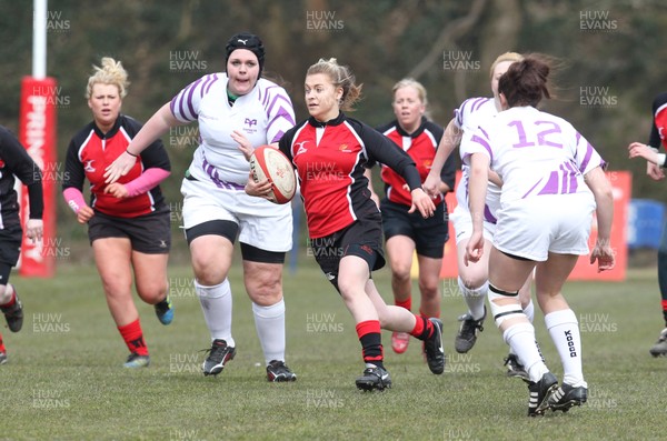 070413 - Dragons u18 Women v Ospreys u18 Women, Cross Keys - Dragons take on Ospreys in the game of a double header of regional u18 womens matches at Cross Keys 