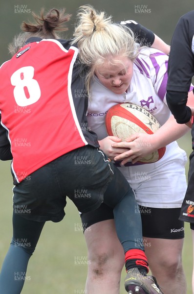 070413 - Dragons u18 Women v Ospreys u18 Women, Cross Keys - Dragons take on Ospreys in the game of a double header of regional u18 womens matches at Cross Keys 