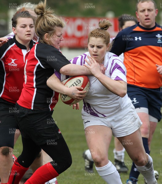 070413 - Dragons u18 Women v Ospreys u18 Women, Cross Keys - Dragons take on Ospreys in the game of a double header of regional u18 womens matches at Cross Keys 