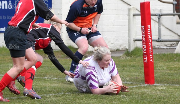 070413 - Dragons u18 Women v Ospreys u18 Women, Cross Keys - Dragons take on Ospreys in the game of a double header of regional u18 womens matches at Cross Keys 