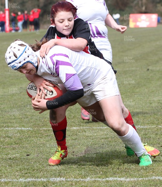 070413 - Dragons u18 Women v Ospreys u18 Women, Cross Keys - Ospreys Hannah Jones powers over to score try 