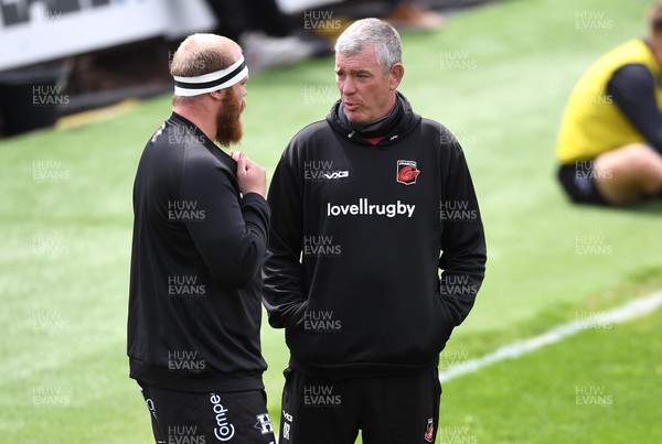 160521 - Dragons v Ospreys - Guinness PRO14 Rainbow Cup - Joe Davies of Dragons and Dragons Director Dean Ryan during the warm up