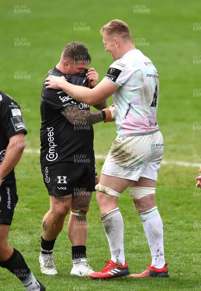 160521 - Dragons v Ospreys - Guinness PRO14 Rainbow Cup - Richard Hibbard of Dragons and Bradley Davies of Ospreys at the end of the game