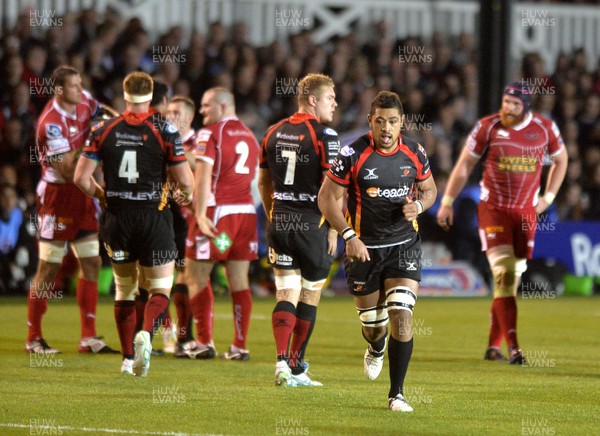 200913 - Newport Gwent Dragons v Scarlets - Rabo Pro Direct 12 - Toby Faletau of Dragons ( c ) Huw Evans Agency