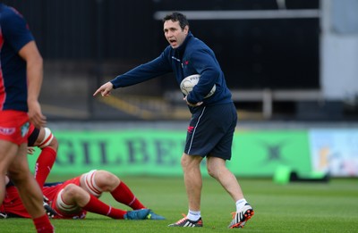 210815 - Newport-Gwent Dragons v Scarlets - Preseason Friendly -Scarlets assistant coach Stephen Jones