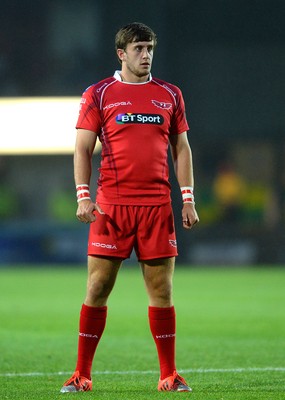 210815 - Newport-Gwent Dragons v Scarlets - Preseason Friendly -Dan Jones of Scarlets