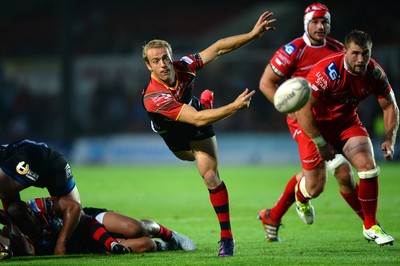 210815 - Newport-Gwent Dragons v Scarlets - Preseason Friendly -Sarel Pretorius of Dragons