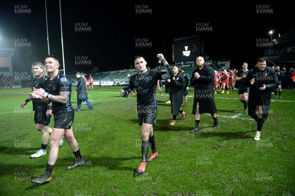 211219 - Dragons v Scarlets - Guinness PRO14 - Sam Davies of Dragons at the end of the game