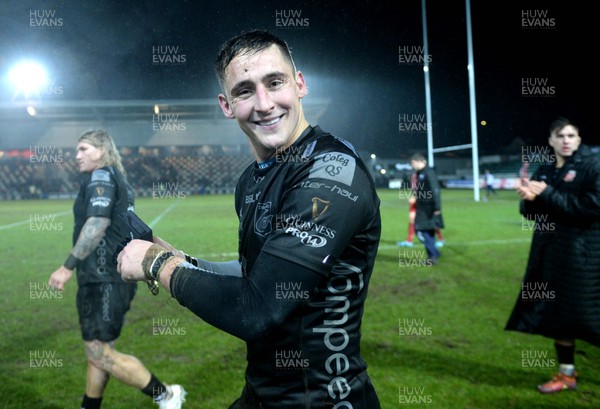 211219 - Dragons v Scarlets - Guinness PRO14 - Sam Davies of Dragons at the end of the game