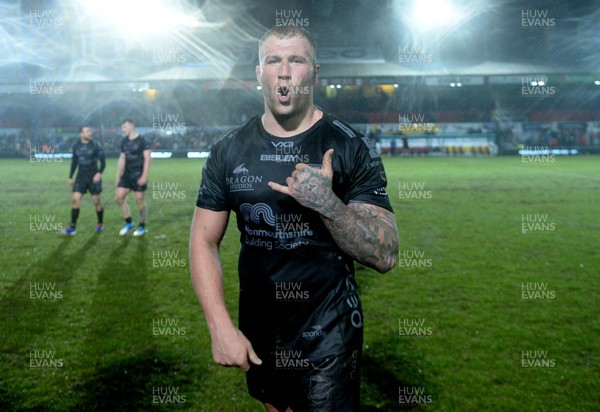 211219 - Dragons v Scarlets - Guinness PRO14 - Ross Moriarty of Dragons at the end of the game