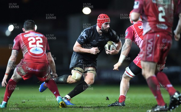 211219 - Dragons v Scarlets - Guinness PRO14 - Cory Hill of Dragons gets into space