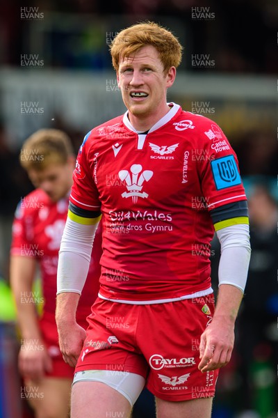 230422 - Dragons v Scarlets - United Rugby Championship - Rhys Patchell of Scarlets 
