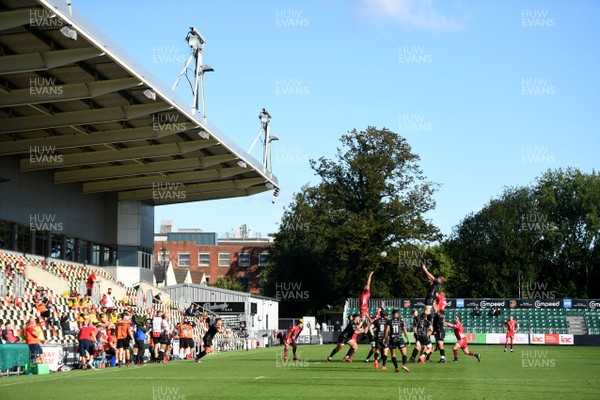290820 - Dragons v Scarlets - Guinness PRO14 - A general view of a line out at Rodney Parade
