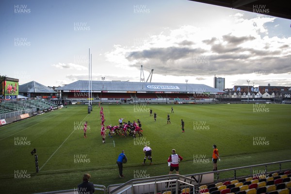 290820 - Dragons Rugby v Scarlets - Guinness PRO14 - General View of play at Rodney Parade