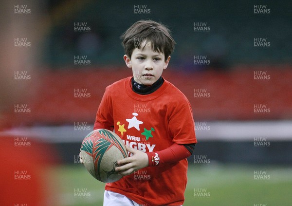 300313 Newport Gwent Dragons v Scarlets - RaboDirectPro12 -WRU Rugby Stars coaching session