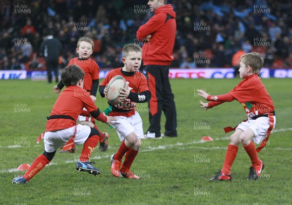 300313 Newport Gwent Dragons v Scarlets - RaboDirectPro12 -WRU Rugby Stars coaching session