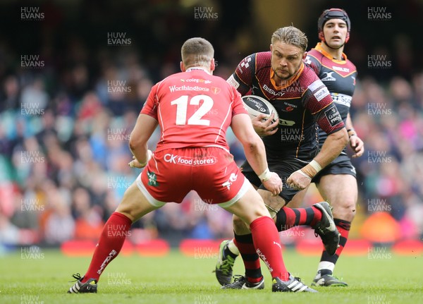 300416 - Newport Gwent Dragons v Scarlets, Judgement Day IV, Guinness PRO12 - Lewis Evans of Newport Gwent Dragons drives into Scott Williams of Scarlets