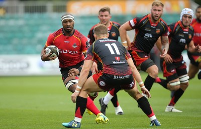 080918 - Dragons v Isuzu Southern Kings, Guinness PRO14 - Andisa Ntsila of Isuzu Southern Kings takes on Hallam Amos of Dragons