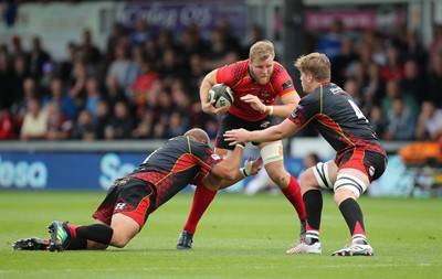 080918 - Dragons v Isuzu Southern Kings, Guinness PRO14 - Martinus Burger of Isuzu Southern Kings takes on Matthew Screech of Dragons and Brok Harris of Dragons