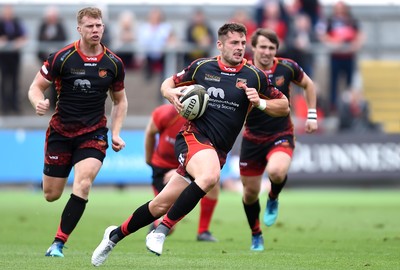 080918 - Dragons v Southern Kings - Guinness PRO14 - Josh Lewis of Dragons gets into space