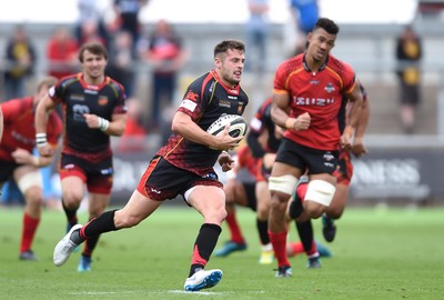 080918 - Dragons v Southern Kings - Guinness PRO14 - Josh Lewis of Dragons gets into space