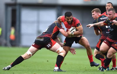 080918 - Dragons v Southern Kings - Guinness PRO14 - Berton Klassen of Southern Kings is tackled by Aaron Wainwright of Dragons