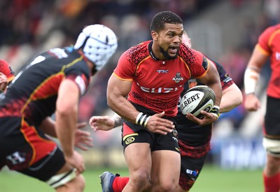 080918 - Dragons v Southern Kings - Guinness PRO14 - Berton Klassen of Southern Kings gets into space