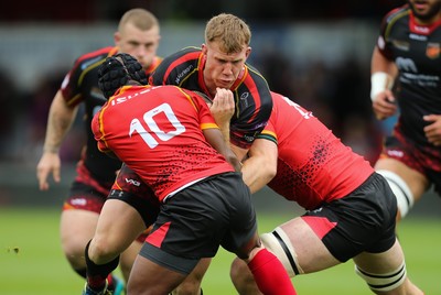 080918 - Dragons v Isuzu Southern Kings, Guinness PRO14 - Jack Dixon of Dragons crashes in to the Southern Kings defence