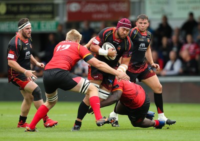 080918 - Dragons v Isuzu Southern Kings, Guinness PRO14 - Brandon Nansen of Dragons takes on John-Charles Astle of Isuzu Southern Kings and Luvuyo Pupuma of Isuzu Southern Kings